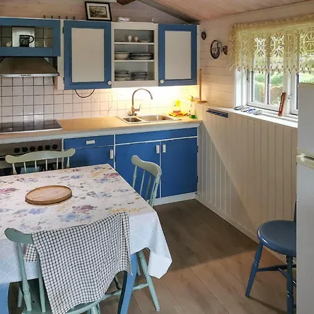 Gorgeous In Ombo With Kitchen